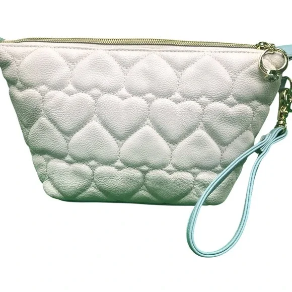 Betsy‎ Johnson Quilted Hearts Wristlet Cosmetic Clutch Zip Bag Romantic Coquette - Picture 2 of 12